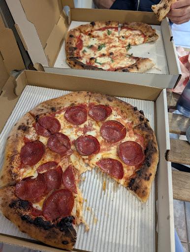 400c Pizzeria